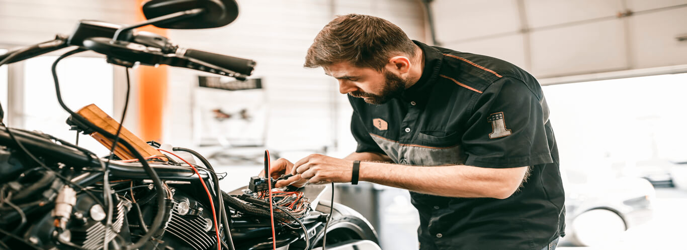 PROGRAMA DE MECÁNICA Y ELECTRÓNICA DE MOTOS LINEALES BAJAJ (ONLINE)